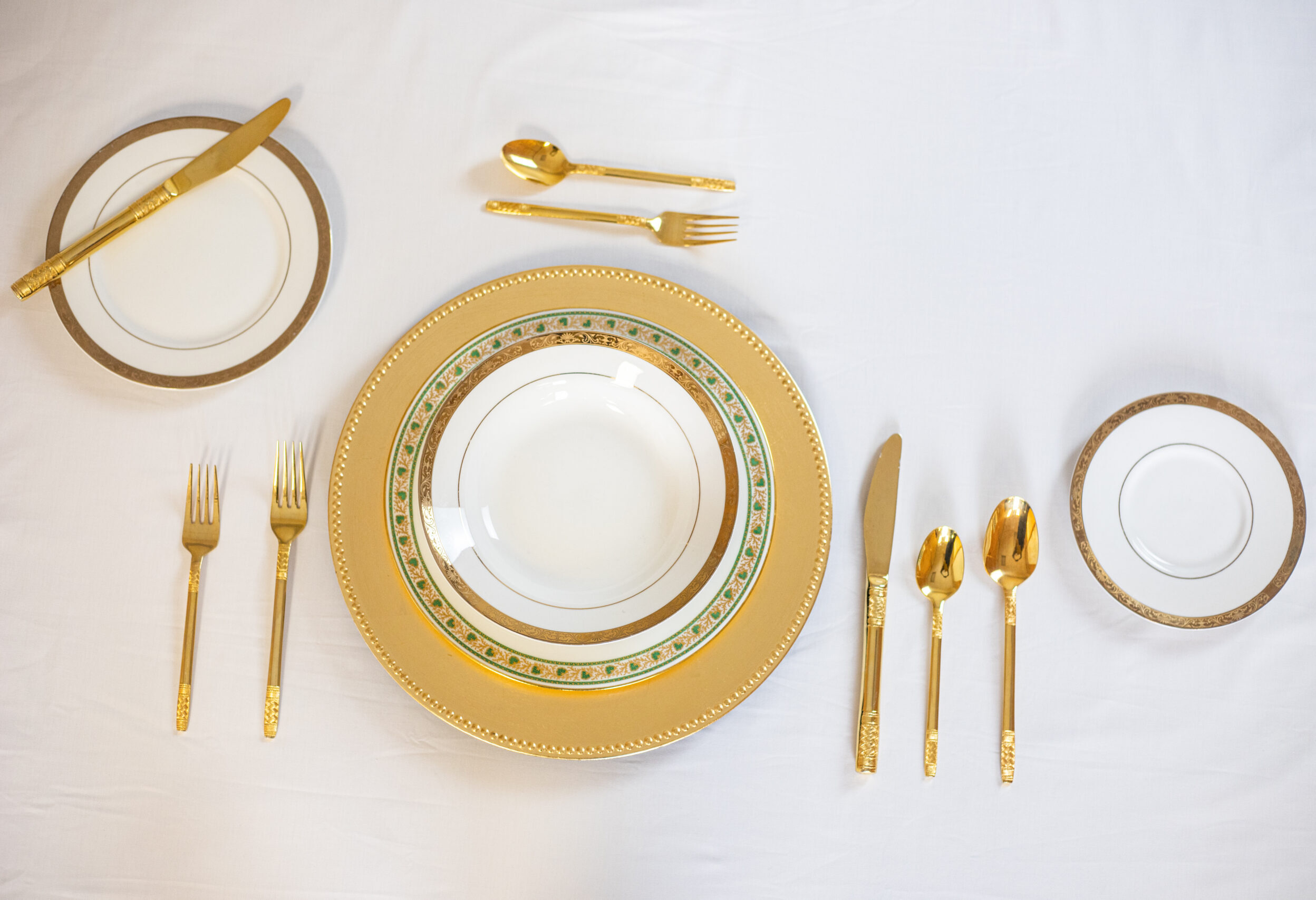 Place setting for personal etiquette